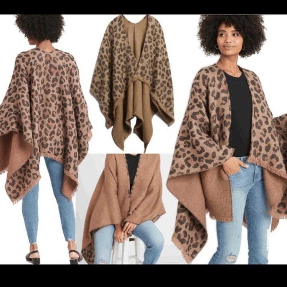 Banana Republic Reversible Cheetah Print Poncho OSFA